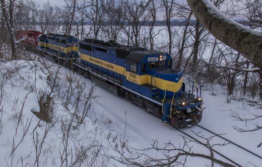 855696 (a): :2048x1304
